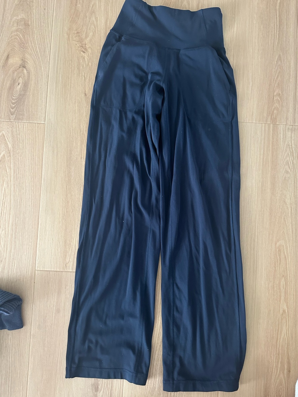 Lululemon high-rise wide leg align pants